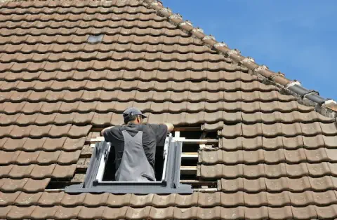 Pose de velux - Saint-Martin-des-Olmes